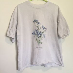 Brandy Melville forget-me-not t shirt